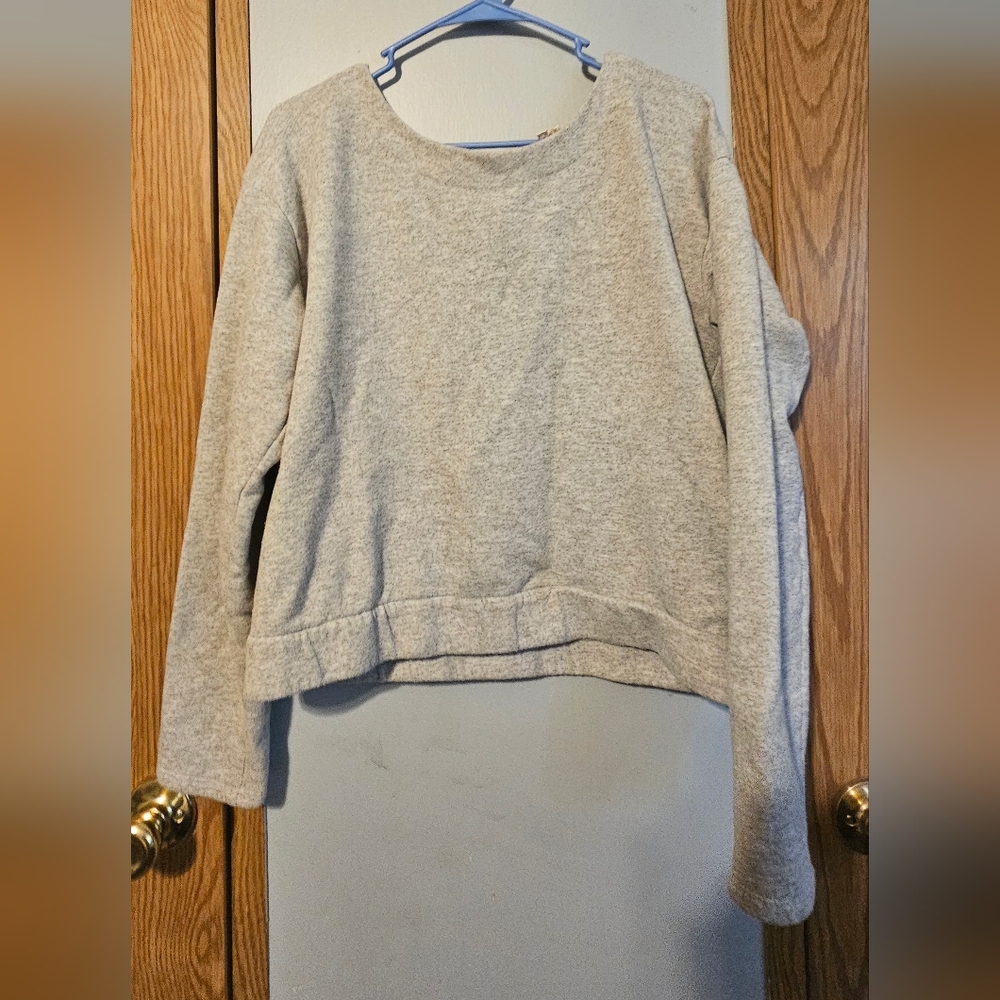 Levi's Light Gray Women's Crew Neck Sweater